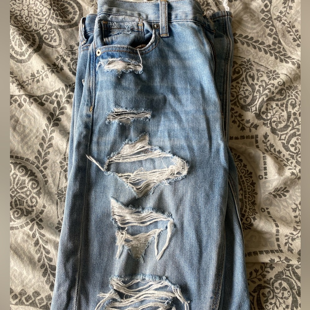 American Eagle Mom Jeans